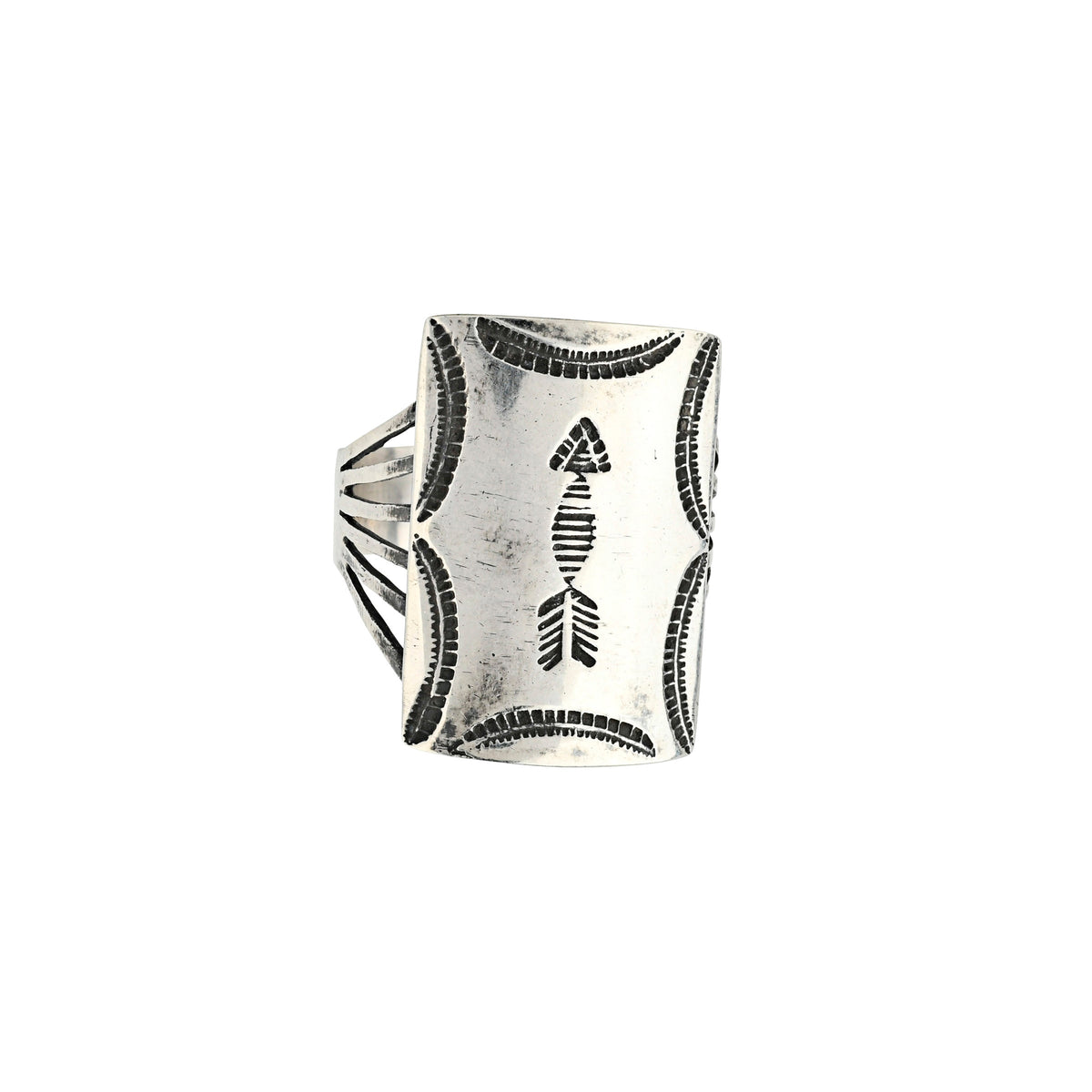 Sterling silver shield ring with leaf design on the border and a stamped arrow in the center.