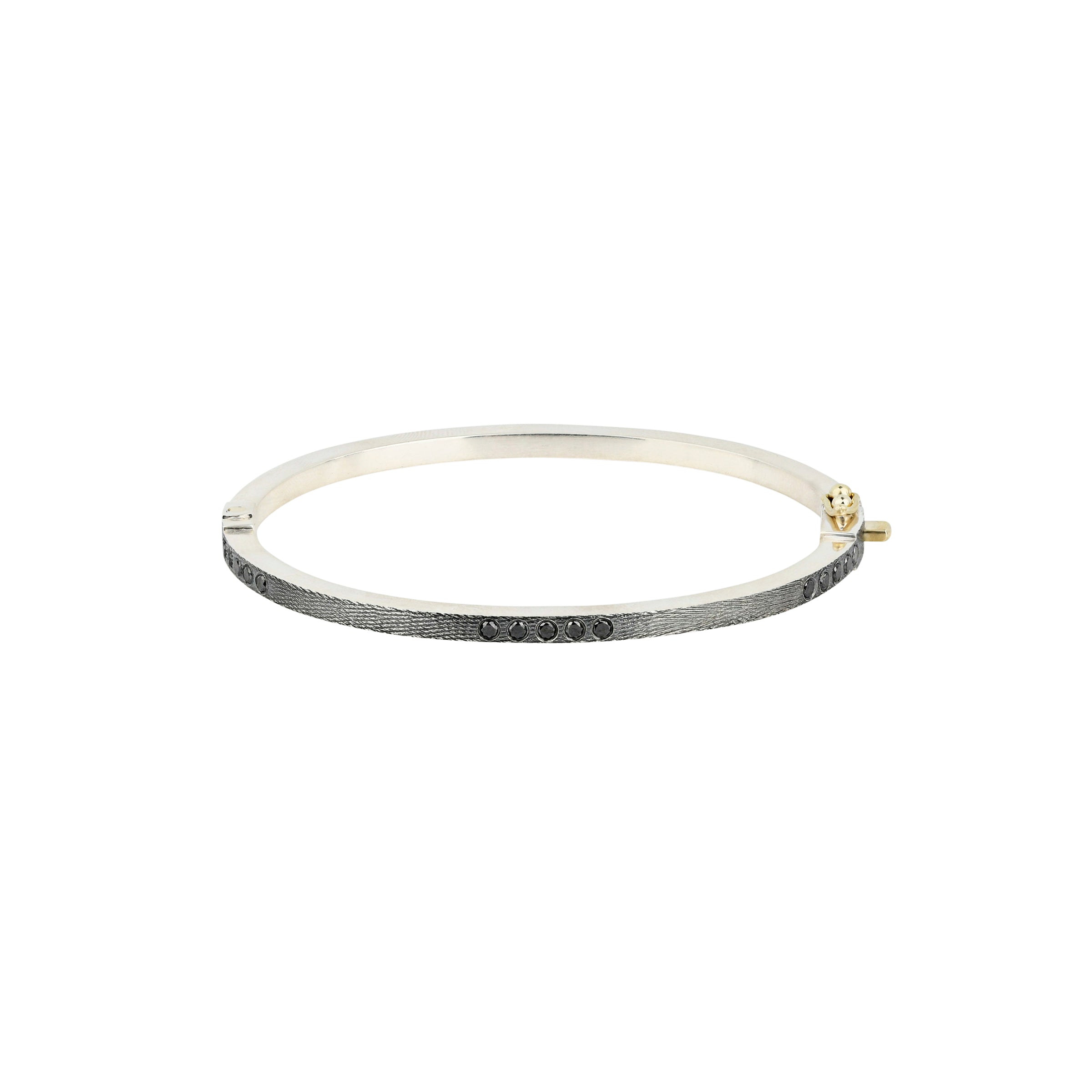 Circular bangle braclet with diamond back view