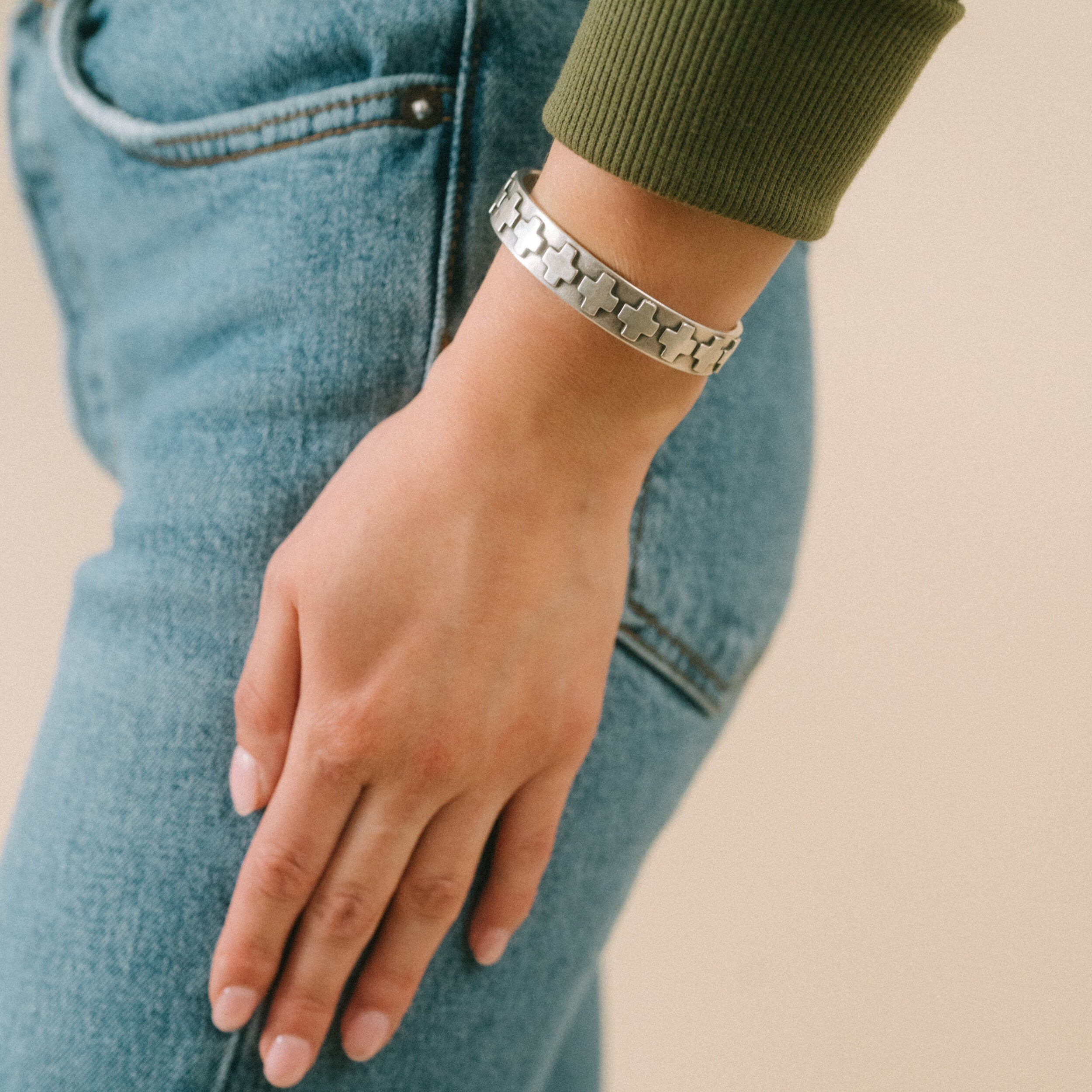 Dennis Hogan Cross Cuff