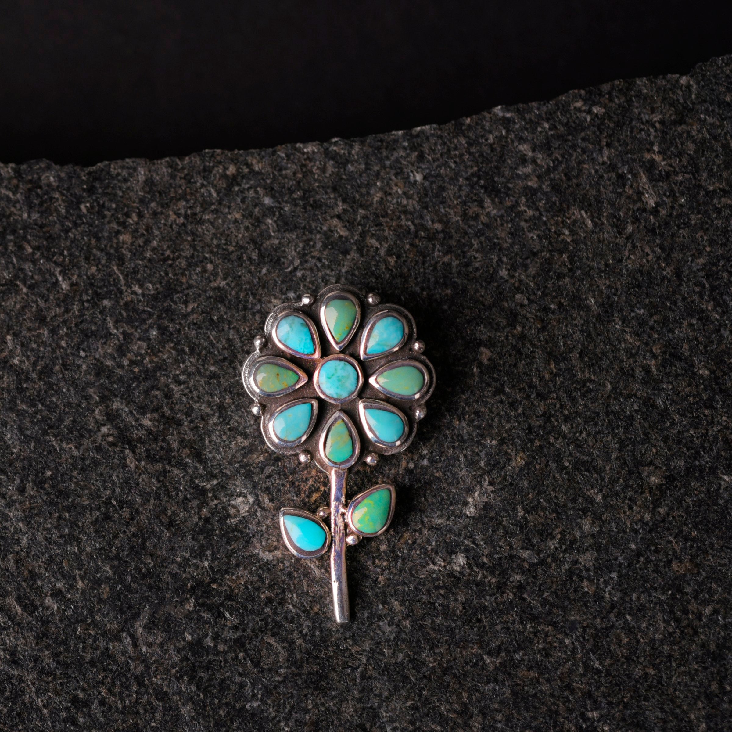 Classic flower pin forged from Sterling Silver and Turquoise