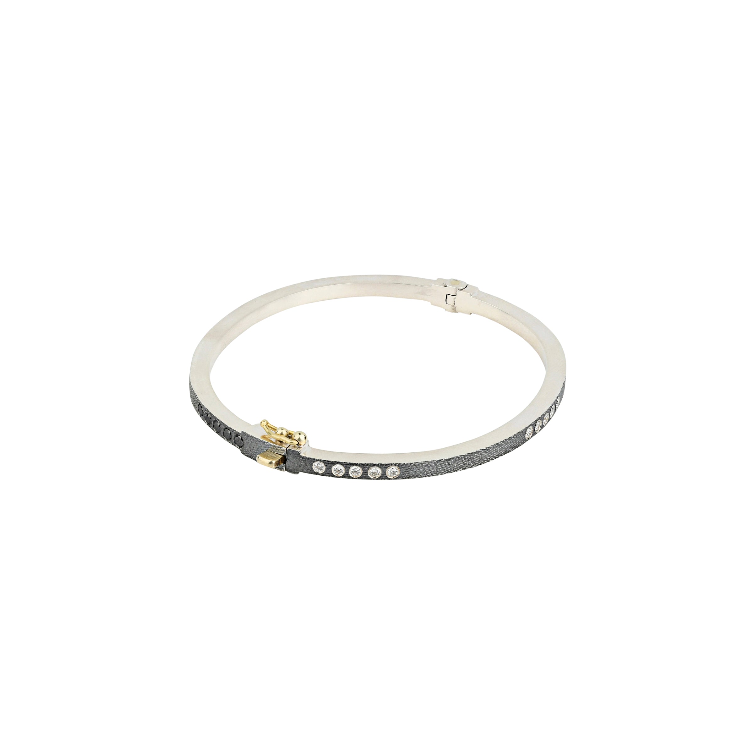 Circular bangle braclet with diamond side view